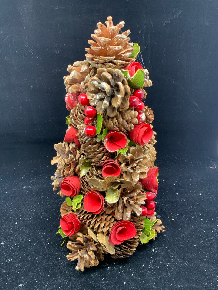 PINECONE TREE TABLE DECOR.