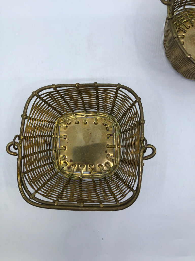 3 GOLD METAL BASKETS W/HANDLES.