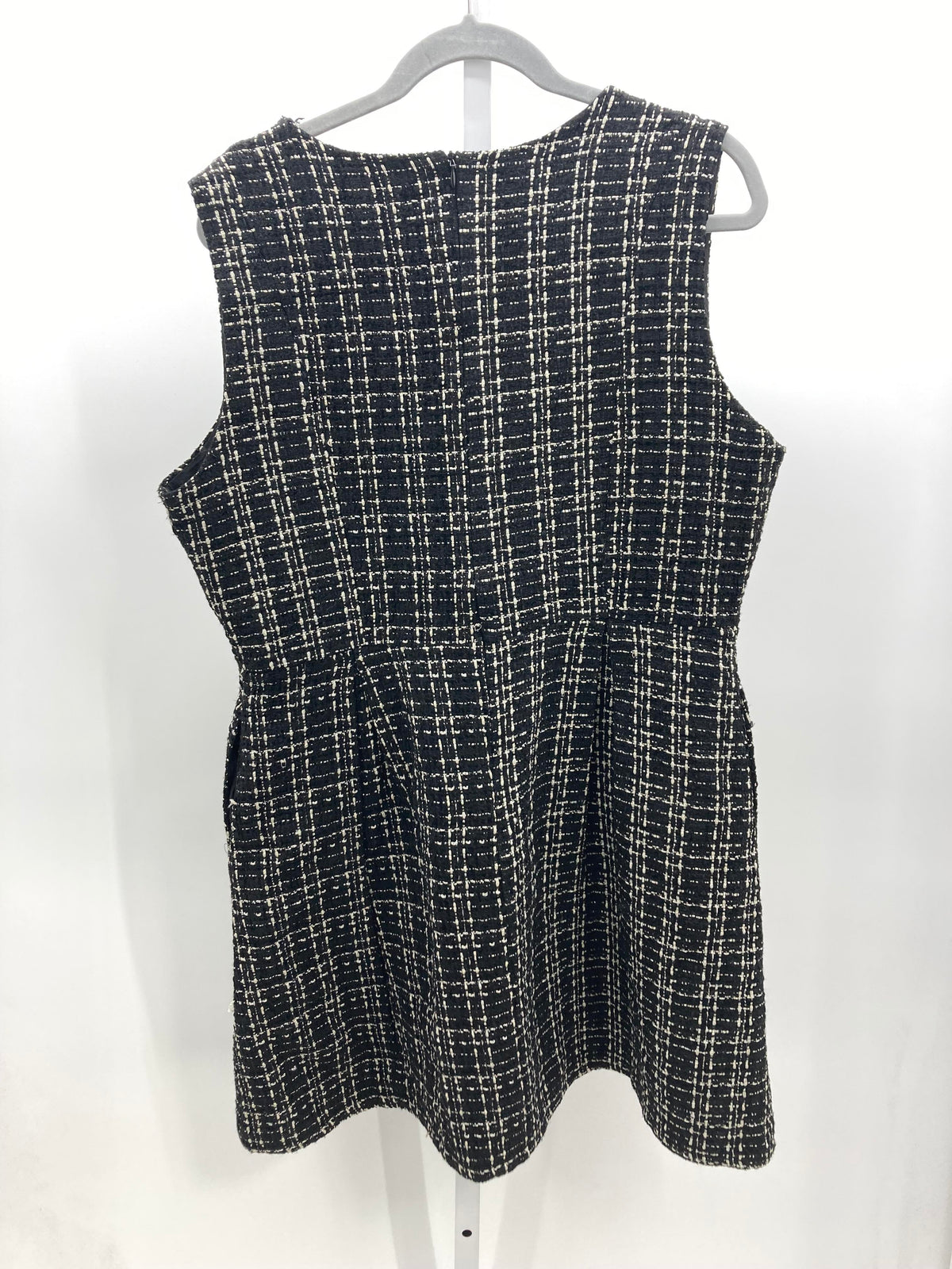 Solitare Size 14 Misses Sleeveless Dress