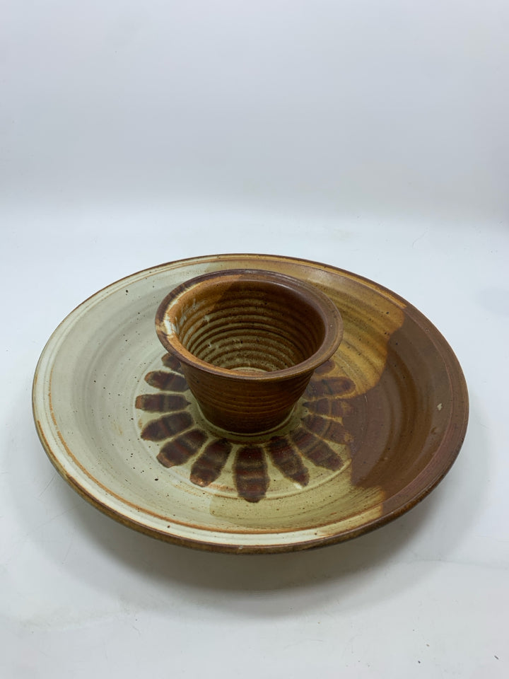BROWN STONEWARE POTTERY CHIP N DIP SERVER.