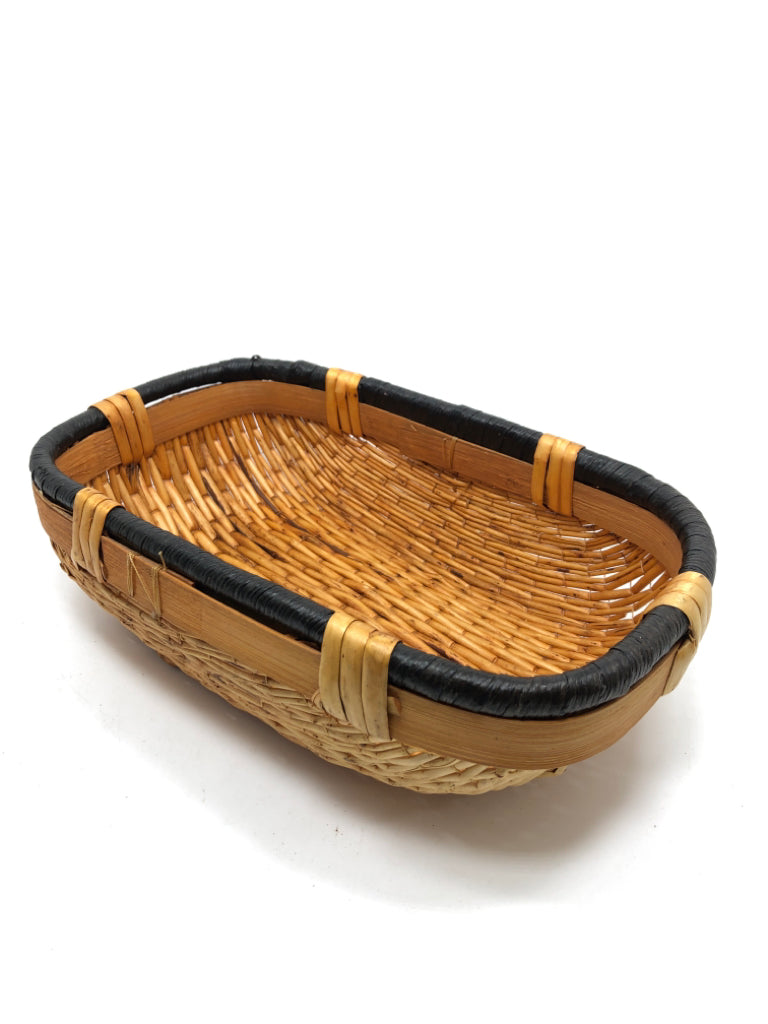 WICKER BOWL BASKET W/BLACK RIM.