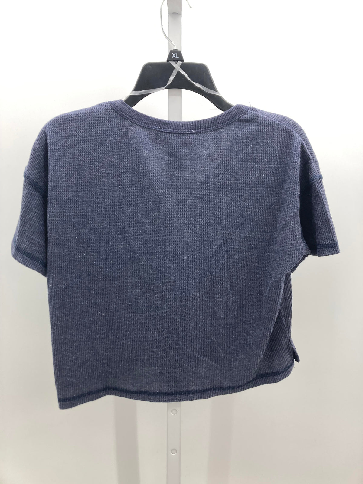 Size Medium Juniors Short Sleeve Shirt
