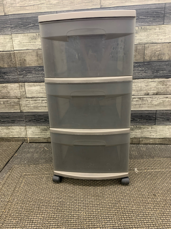 GREY STERILITE 3 DRAWER ROLLING STORAGE.