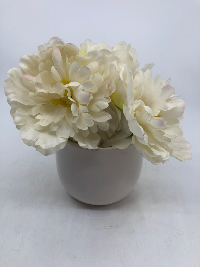 FAUX WHITE FLORAL IN WHITE VASE.