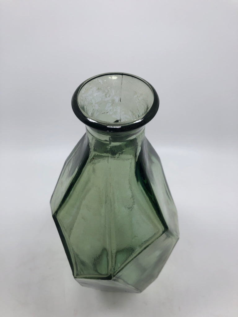 VIDRIOS SAN MIGUEL GEOMETRIC GREEN GLASS VASE.