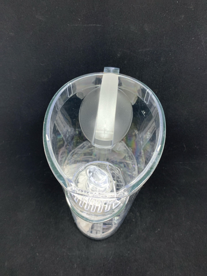 PAMPERED CHEF QUICK-STIR PITCHER.