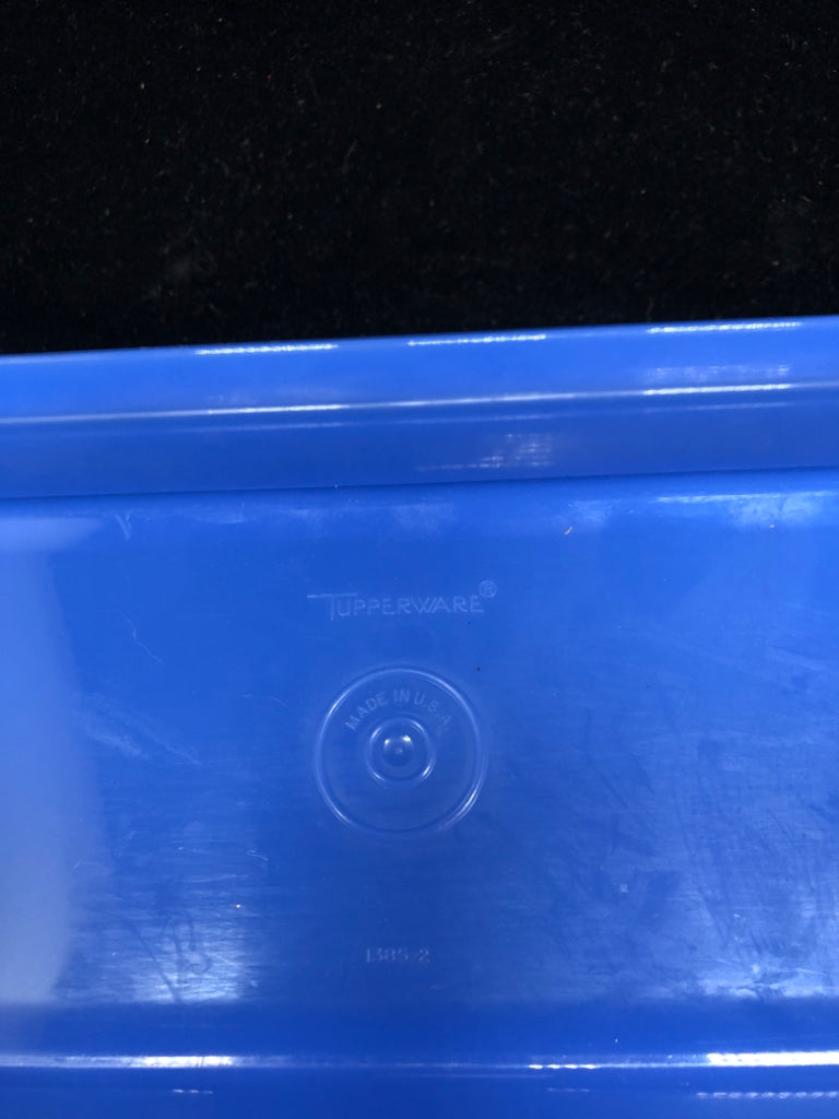 VTG "GET TOGETHER" BUFFET TRAY - TUPPERWARE BLUE.