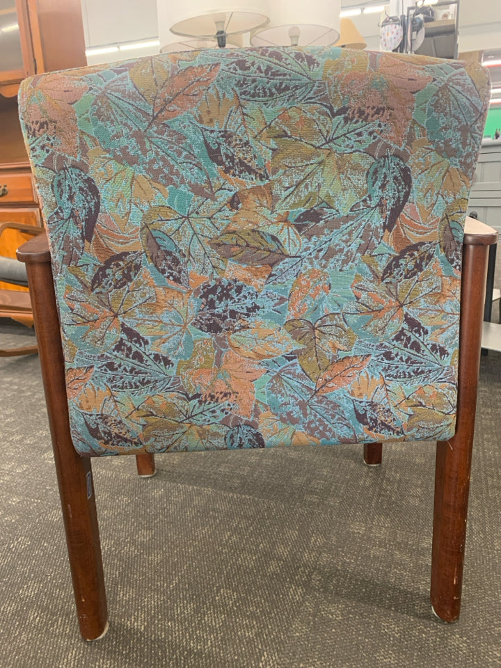 LEAF PATTERN WOOD ARMS ACCENT CHAIR.