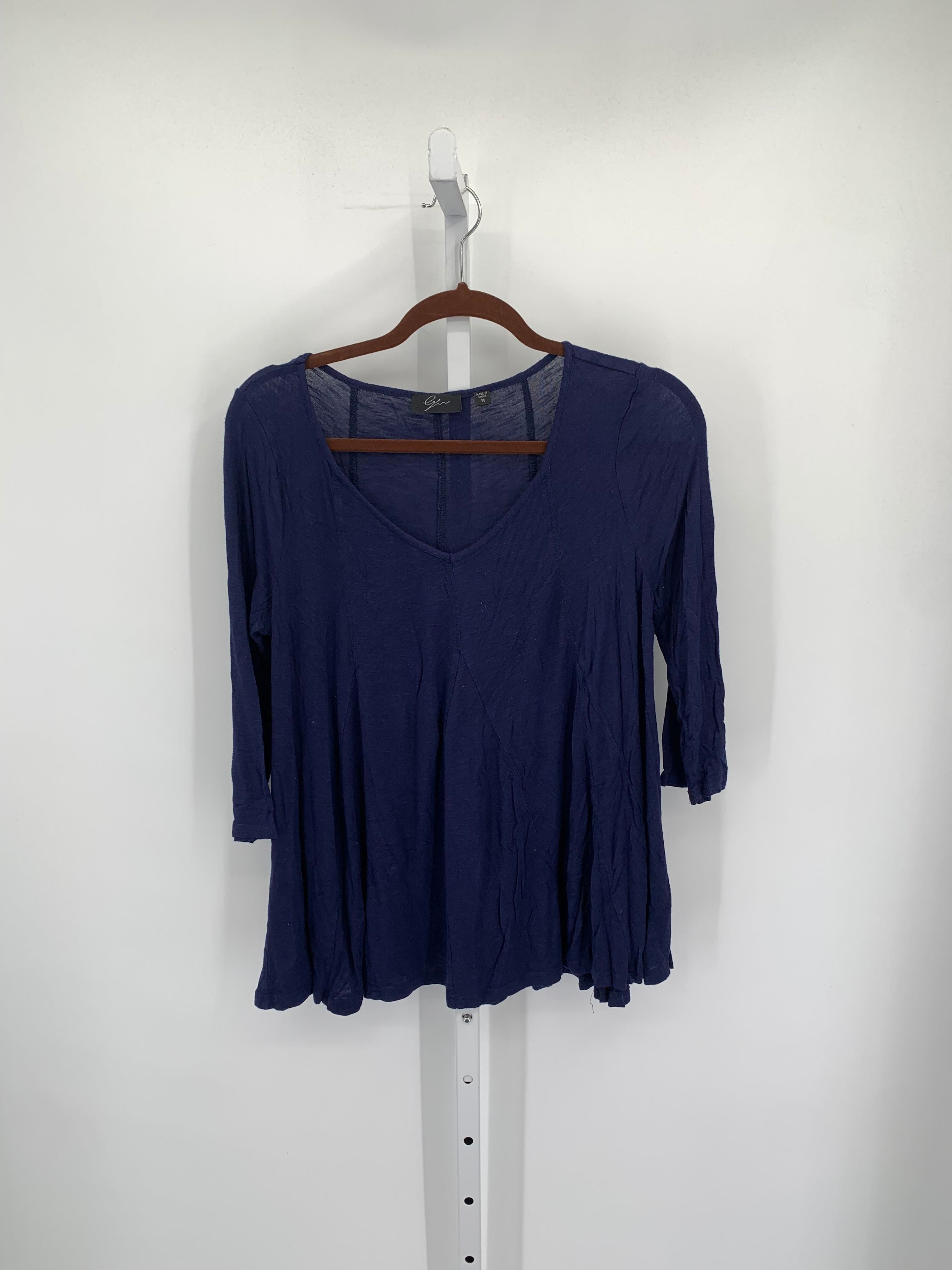 Size Medium Misses 3/4 Sleeve Shirt