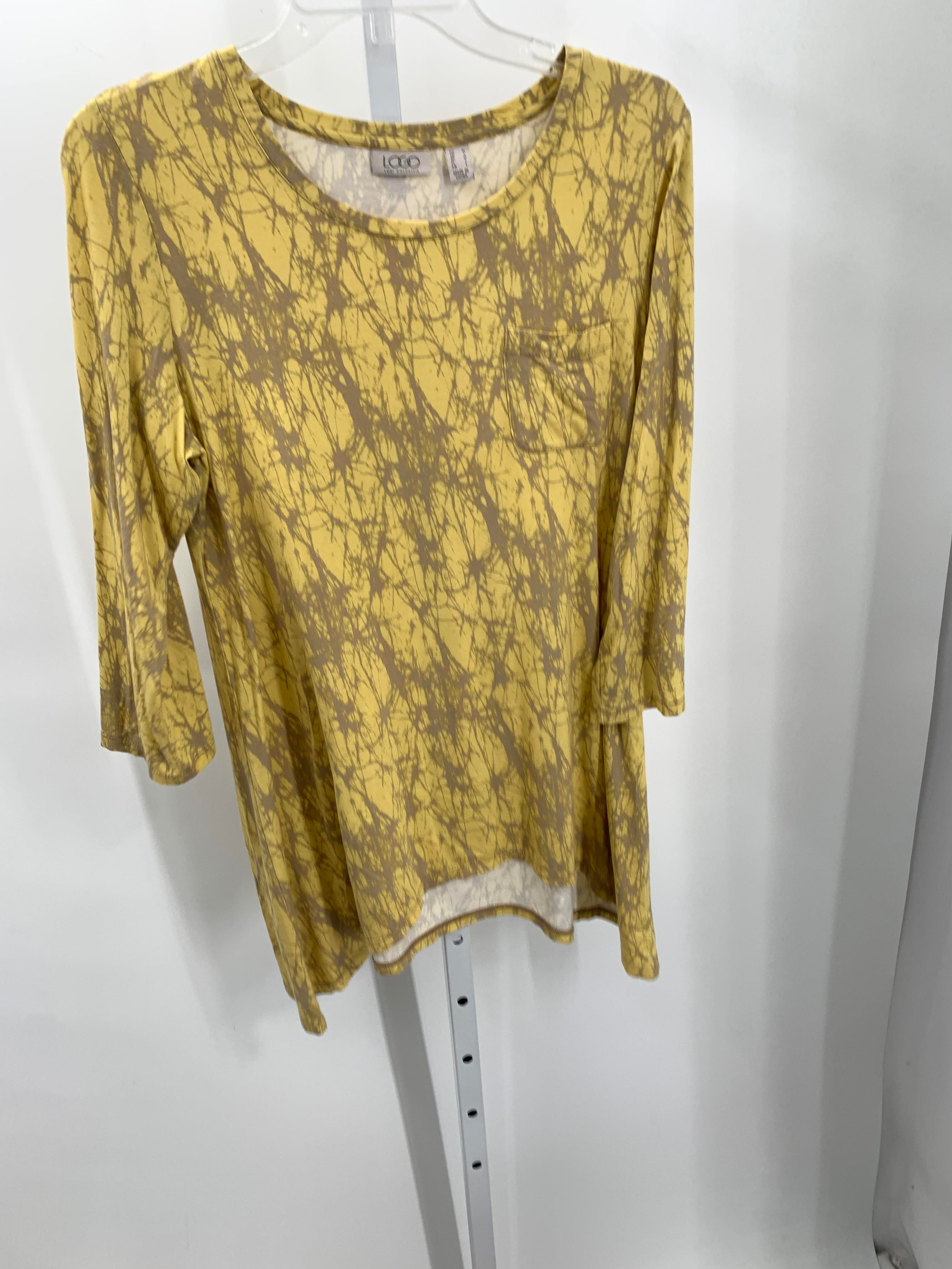 LOGO Size Medium Misses 3/4 Sleeve Shirt