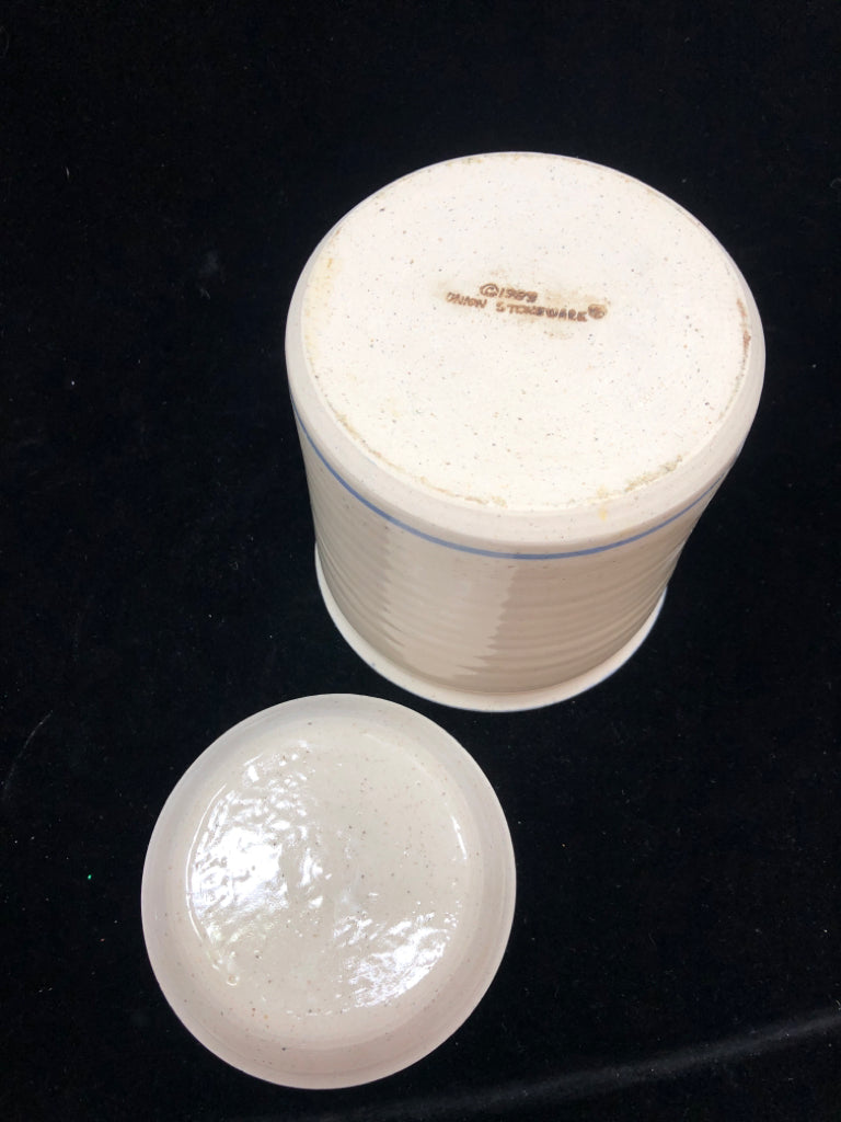 BLUEBERRY PAINTED STONEWARE CANISTER W/LID.