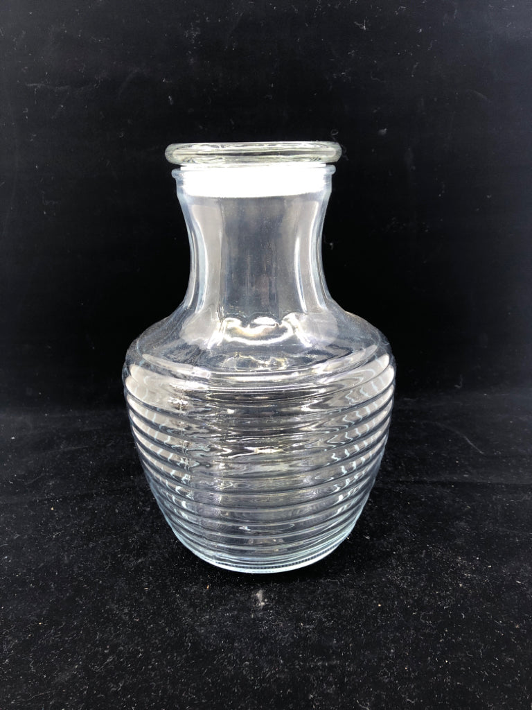 RIBBED GLASS PITCHER W/ SEAL TOP.