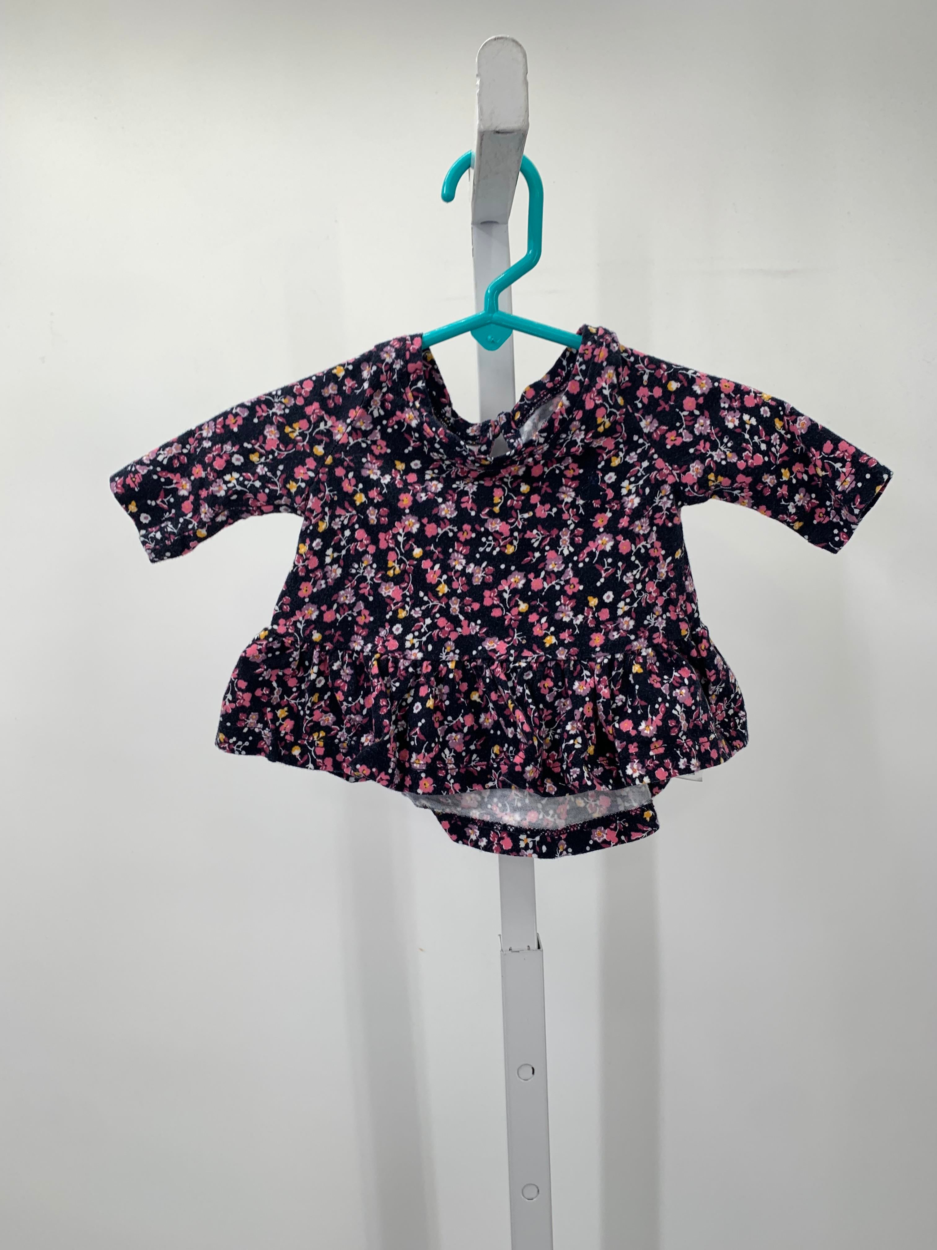 Baby Gap Size 0-3 months Girls Long Sleeve Shirt