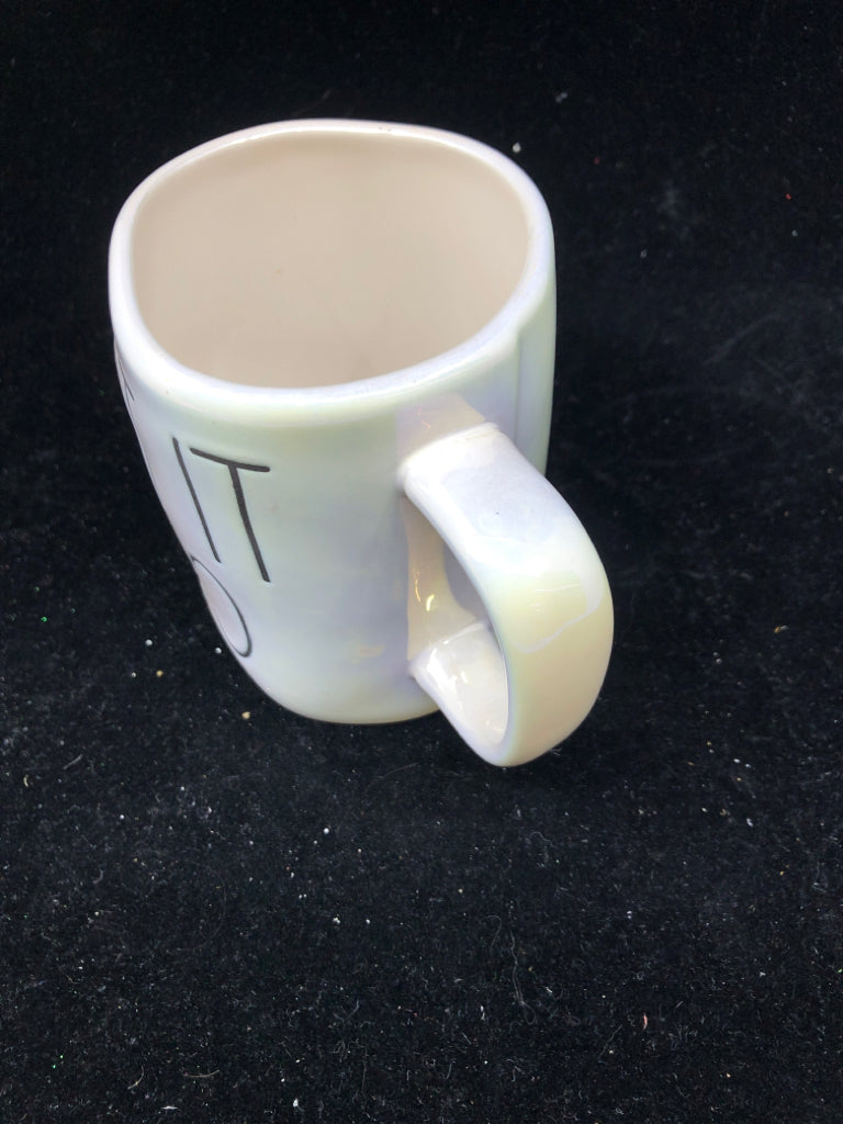 LET IT GO ELSA FROZEN MUG.