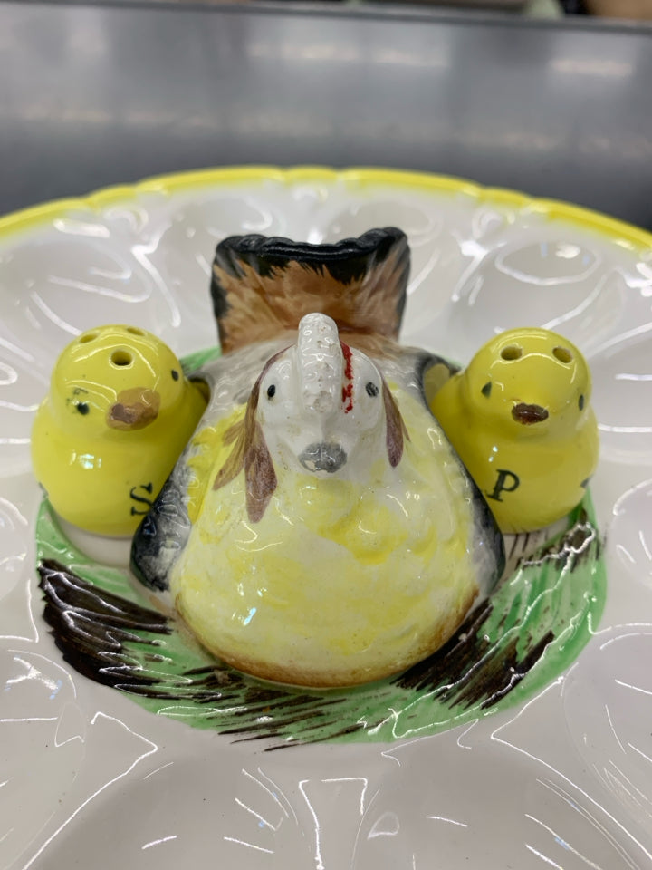 ROOSTER AND CHICK DEVILED EGG DISH W/SALT AND PEPPER SHAKERS.