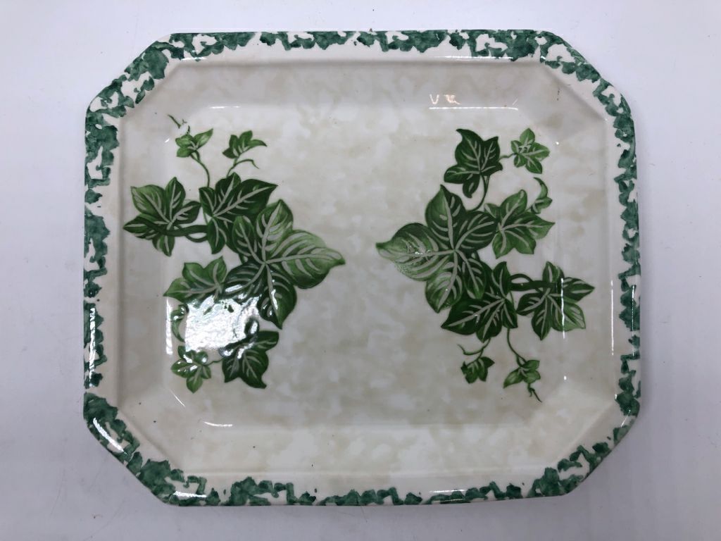 LEAF PLATTER W/RAISED SIDES MADE IN ITALY.