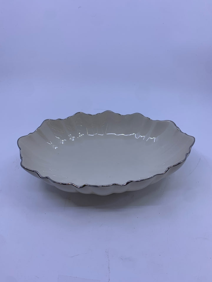 LENOX WAVY EDGE OVAL DISH SILVER TRIM.