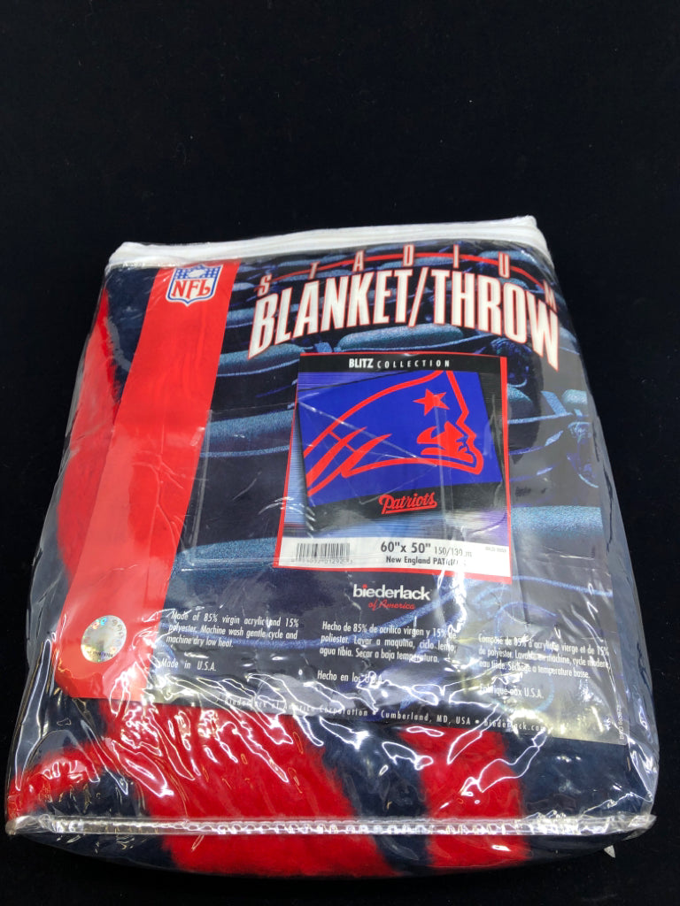 NIP NEW ENGLAND PATRIOTS STADIUM BLANKET/THROW.