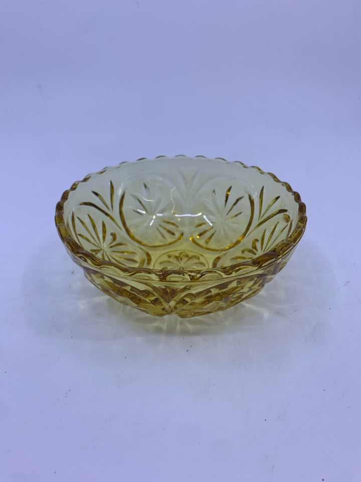 VTG AMBER GLASS NUT BOWL.