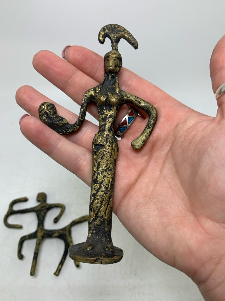 3 METAL DISTRESSED FOLK ART FIGURES IN BAG.