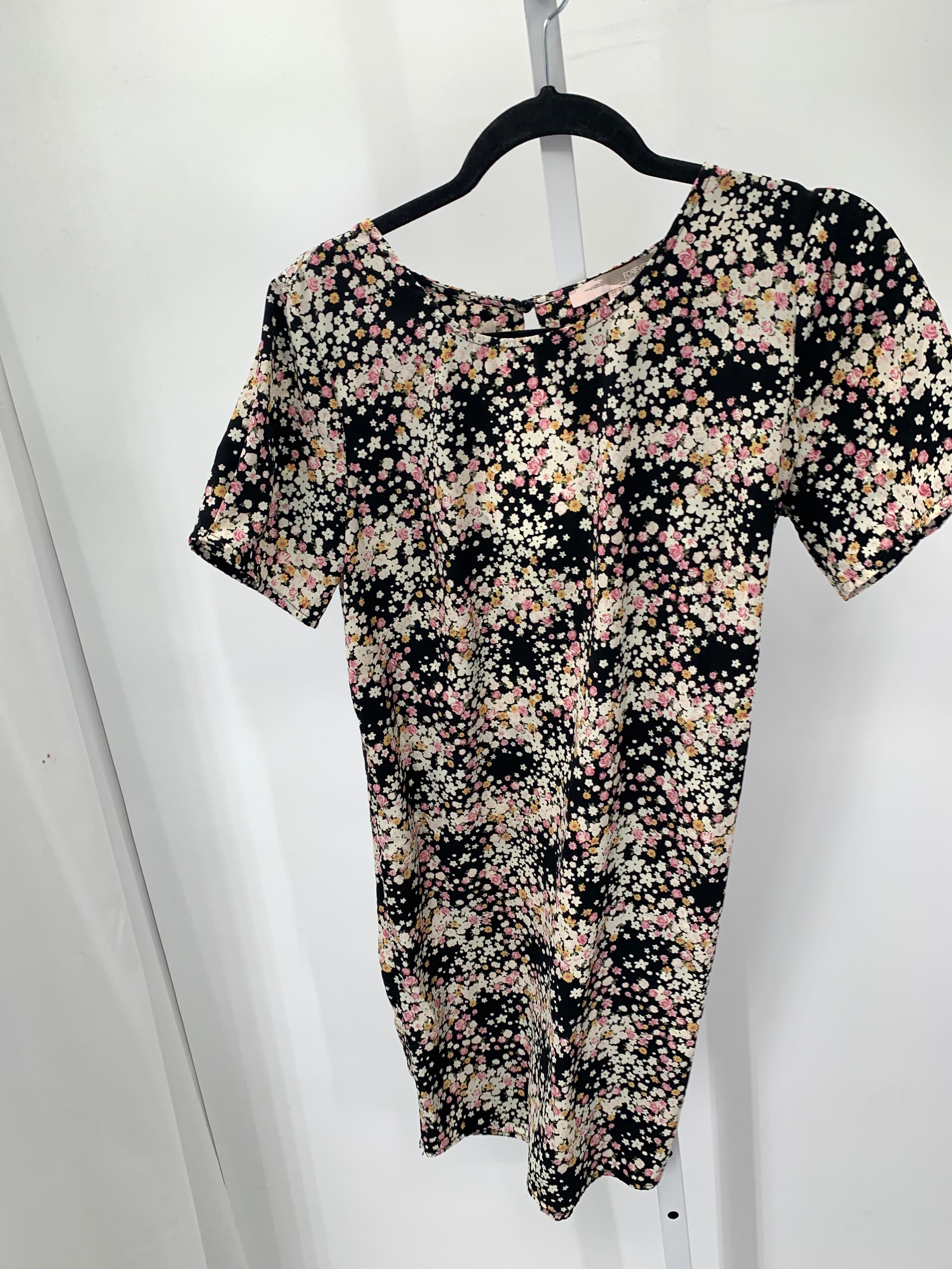 Forever 21 Size Medium Juniors Short Sleeve Dress