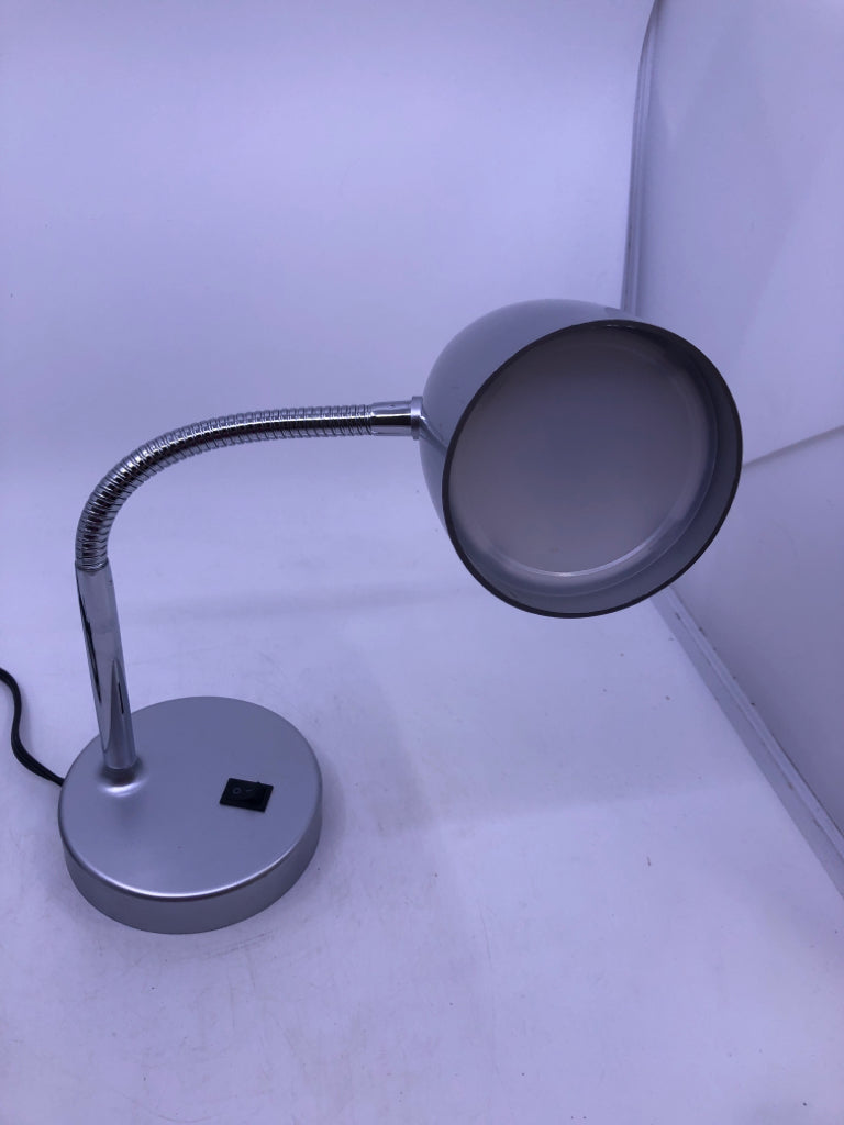 SILVER ADJUSTABLE DESK LAMP.