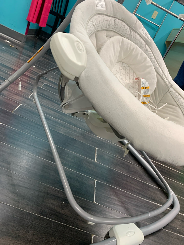 Graco® DuetConnect LX Swing and Bouncer