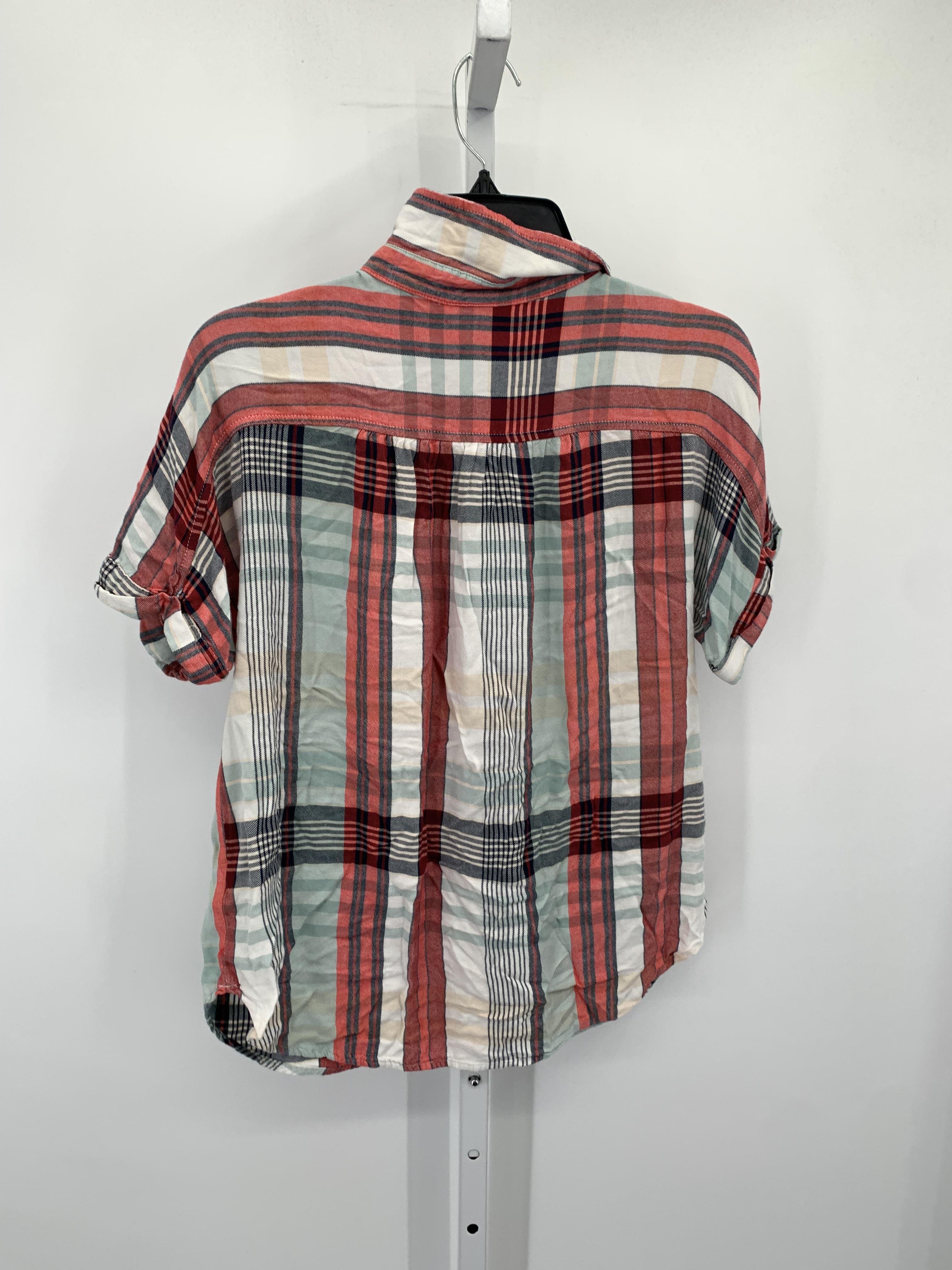 Universal Thread Size Medium Misses Short Sleeve Shirt