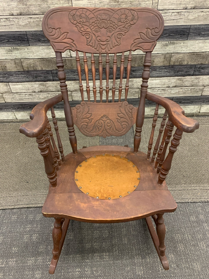 VTG DARK WOOD RAM CARVED ROCKING CHAIR.