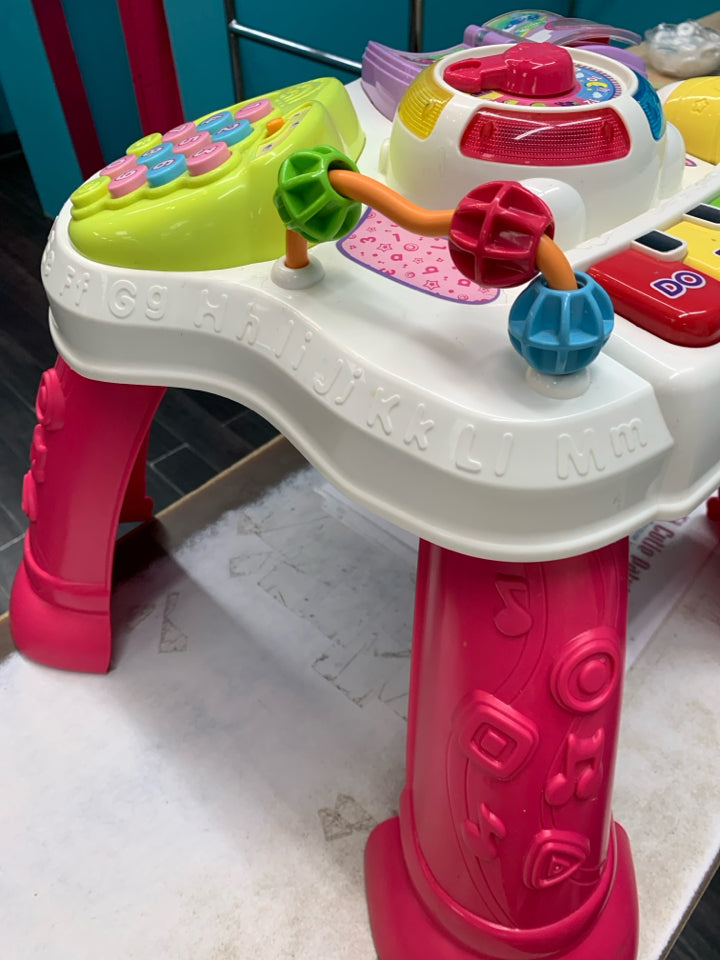 Vtech Sit-To-Stand Learn and Discover Table