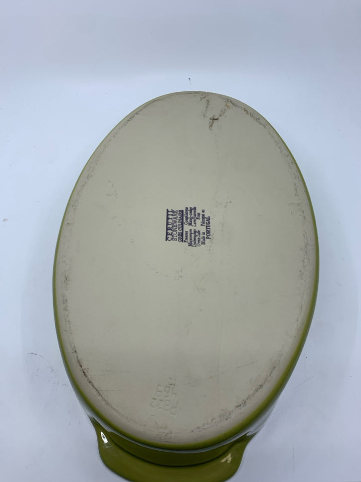 GREY OVAL STONEWARE BAKING DISH.