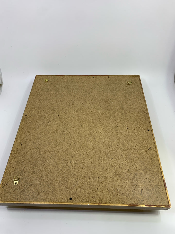 ORNATE GOLD PLASTIC FRAMED MIRROR.