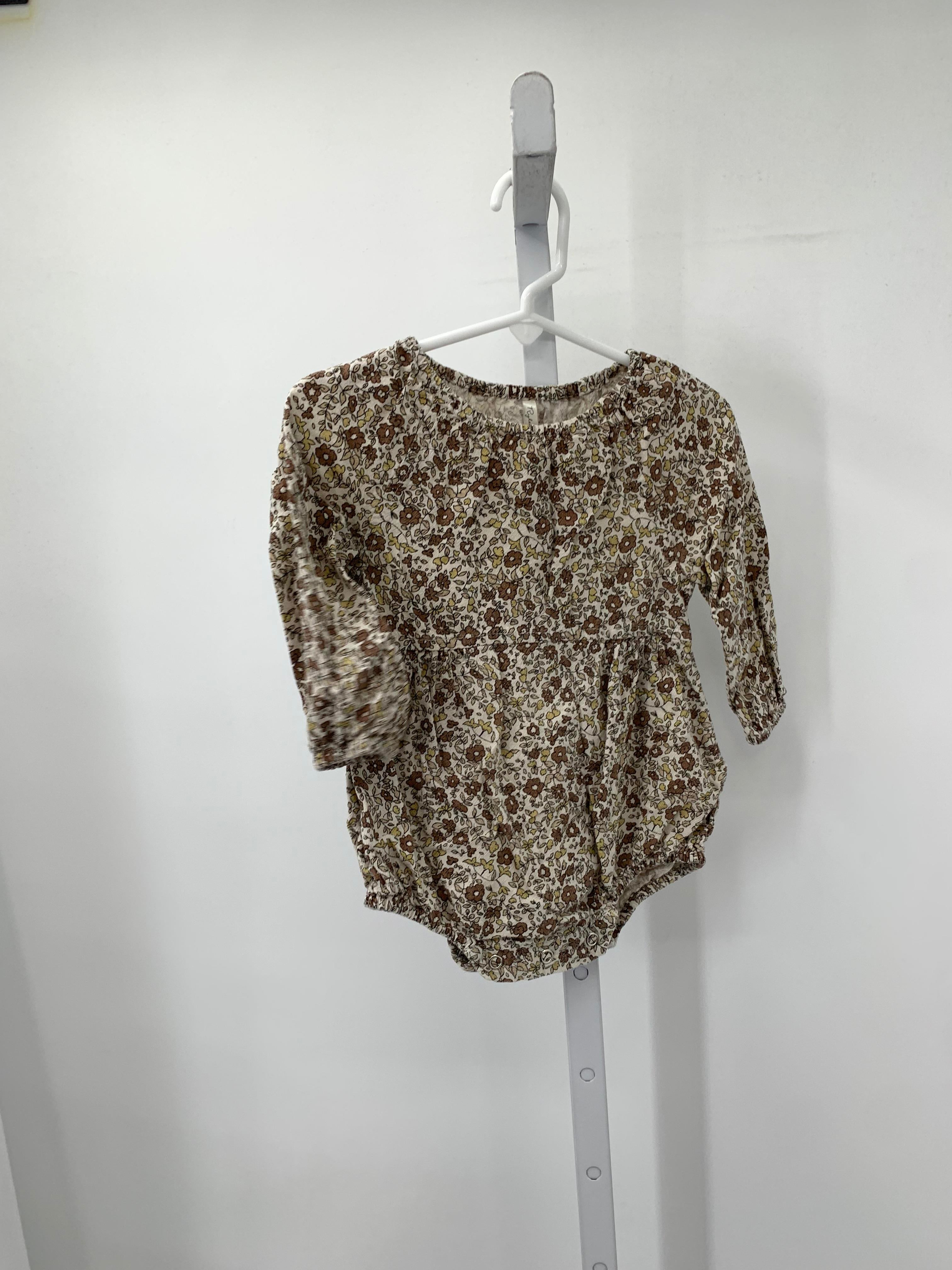 Size 6-12 mon Girls Long Slv. Romper