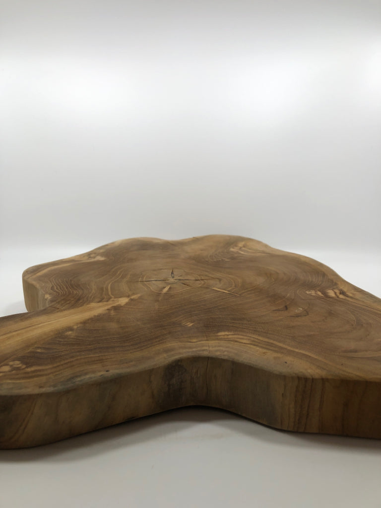 TEAK WOOD SLAB ACCENT TABLE PIECE.