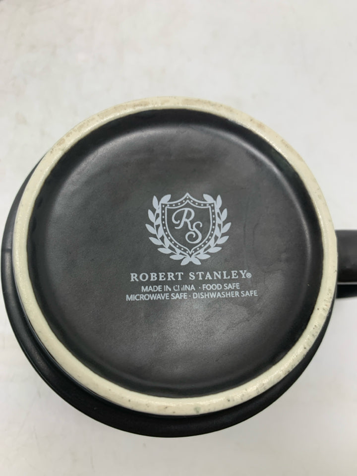 4 STACKING MUGS IN HOLDER.