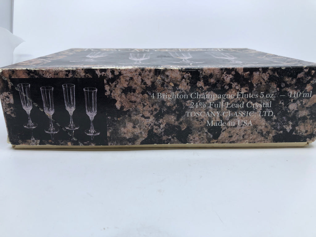 NIB TOSCANY CLASSIC CHAMPAGNE FLUTES.