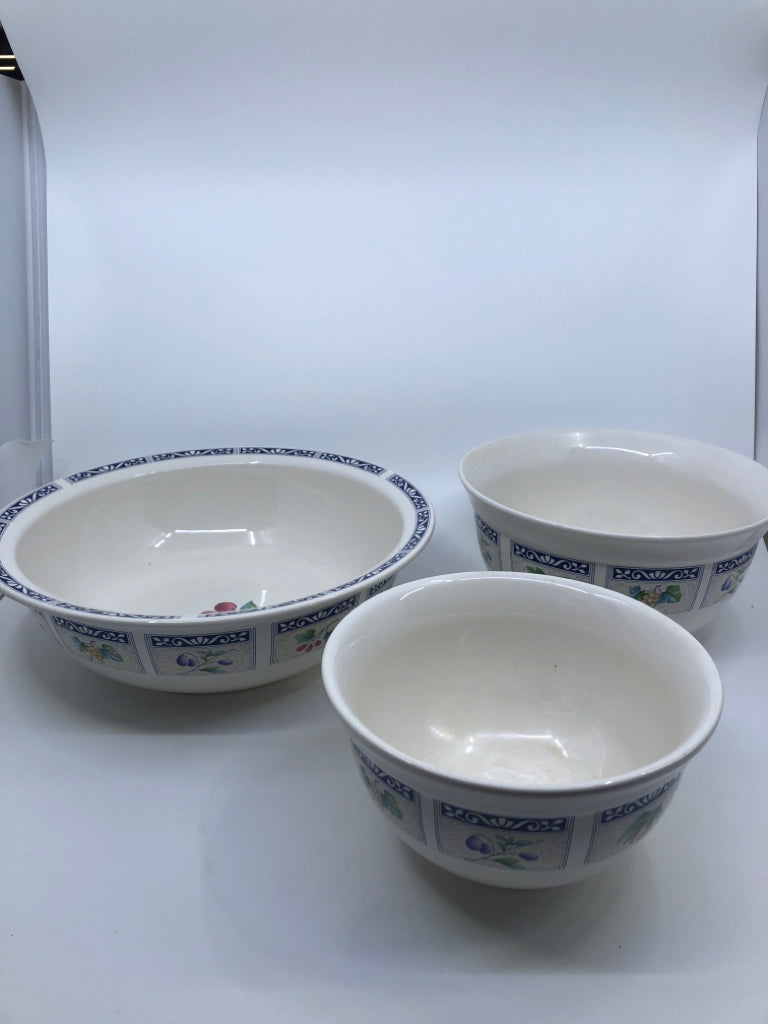 3 PC PFALTZGRAFF NESTING BOWL SET.