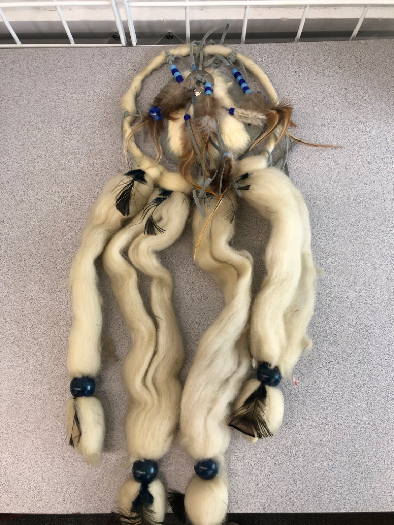 FELT/FABRIC DREAM CATCHER W/FAUX FEATHERS.