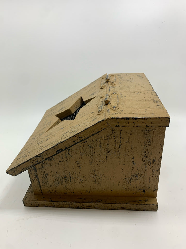 PRIMITIVE LIGHT BROWN WOODEN STAR STORAGE BIN.