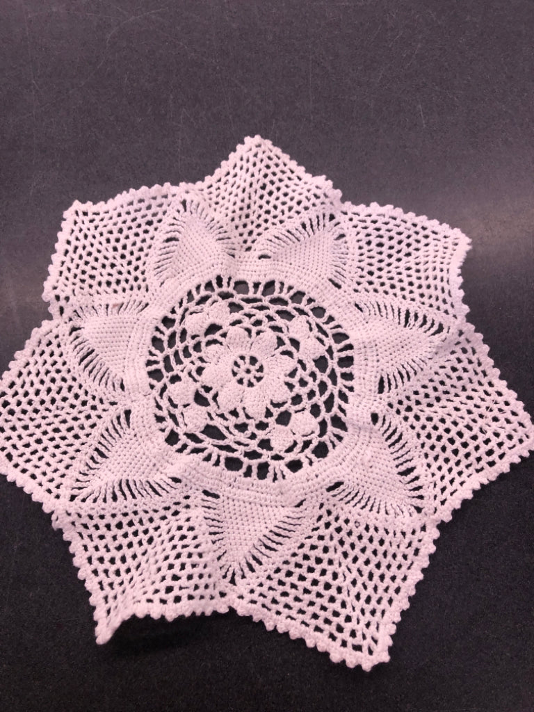 SMALL WHITE DOILY.