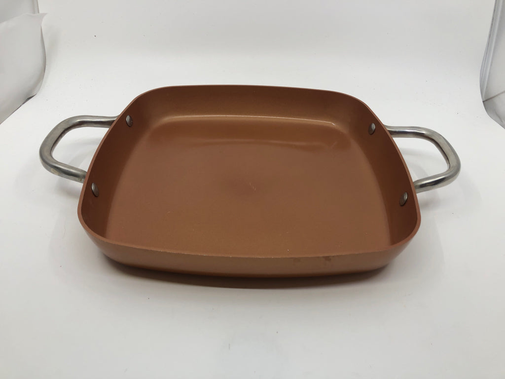 COPPER CHEF SAUCE PAN W HANDLES.