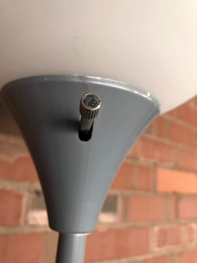 GREY FLOOR LAMP W/FROSTED SHADE.