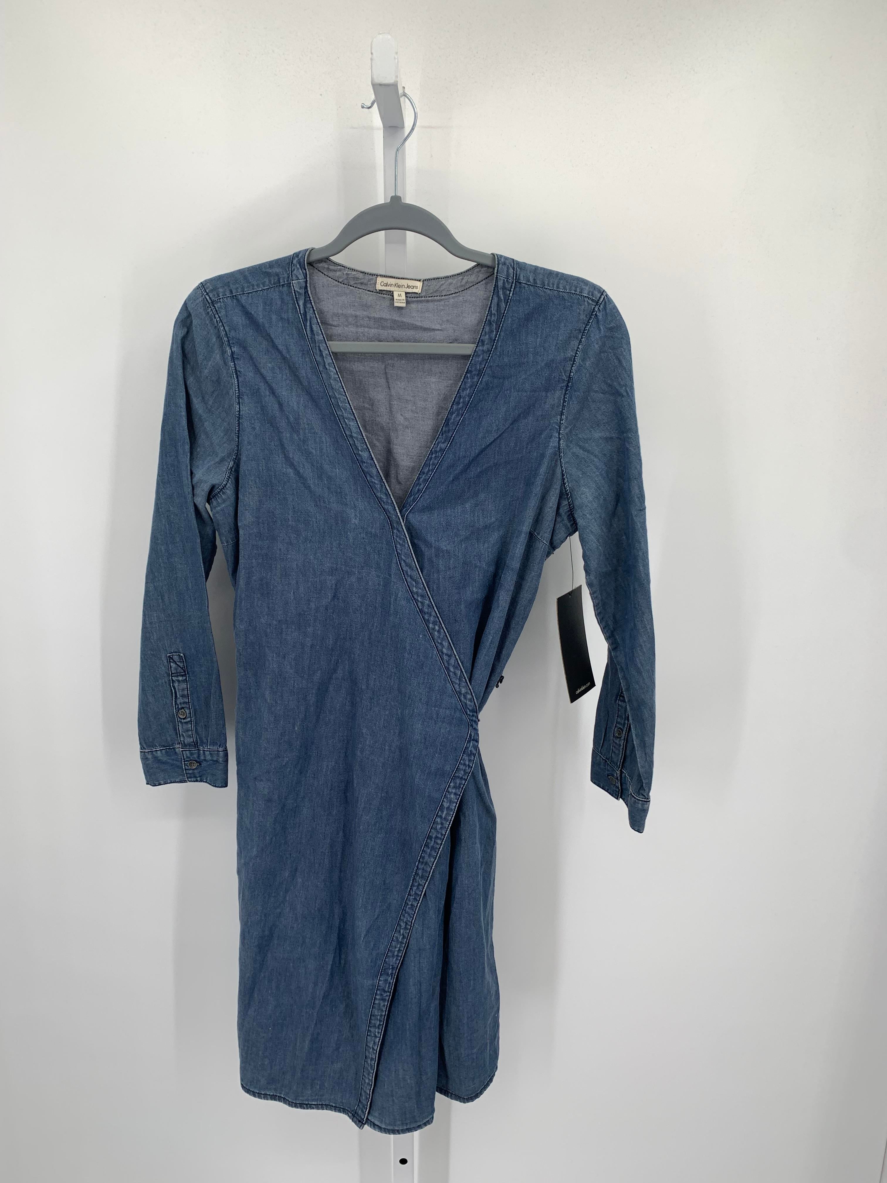 Calvin Klein Size Medium Misses Long Sleeve Dress