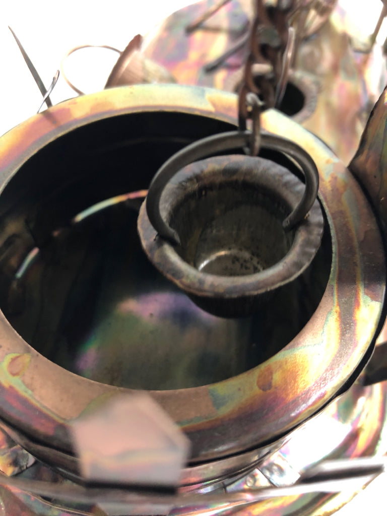 METAL WISHING WELL MUSIC BOX.