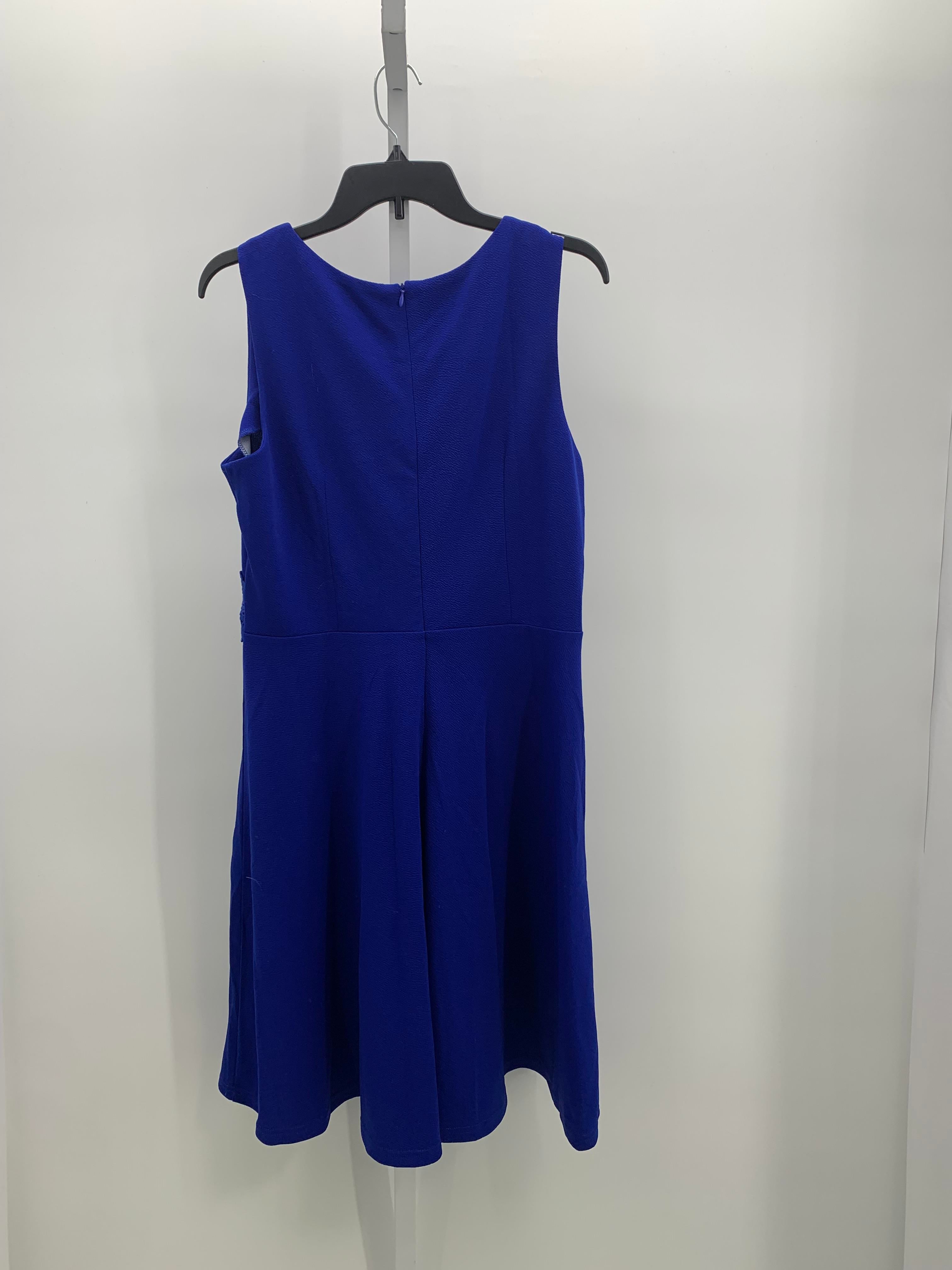 Size Extra Large Misses Sleeveless Dress