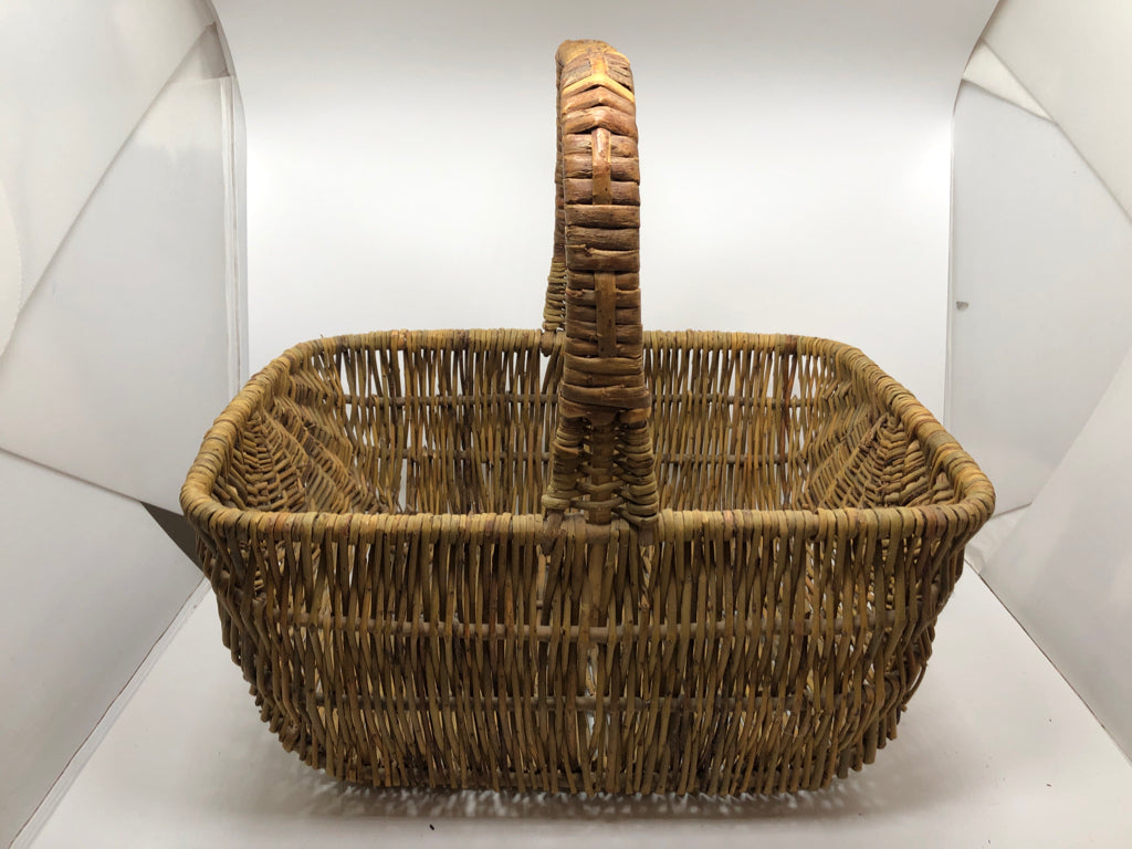 RECTANGLE BASKET W/ WRAPPED HANDLE.