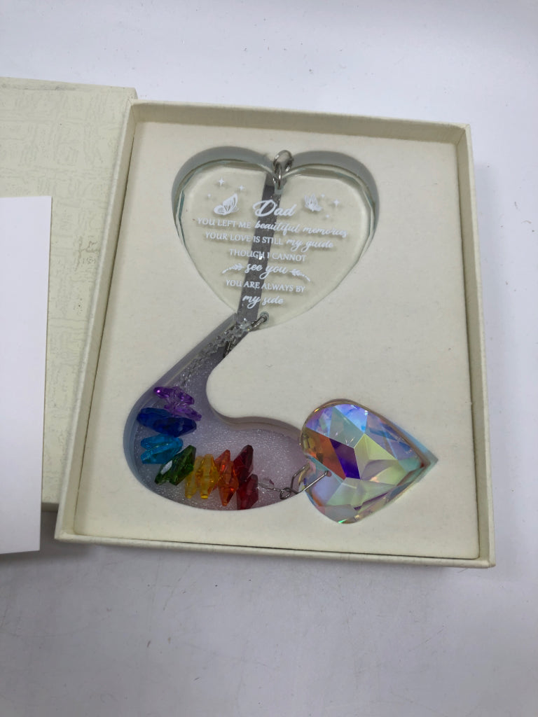 NIB "DAD" MEMORIAL COLORFUL SUN CATCHER.