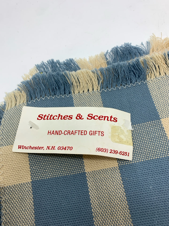NWT 4 BLUE & TAN PLAID PLACEMATS.