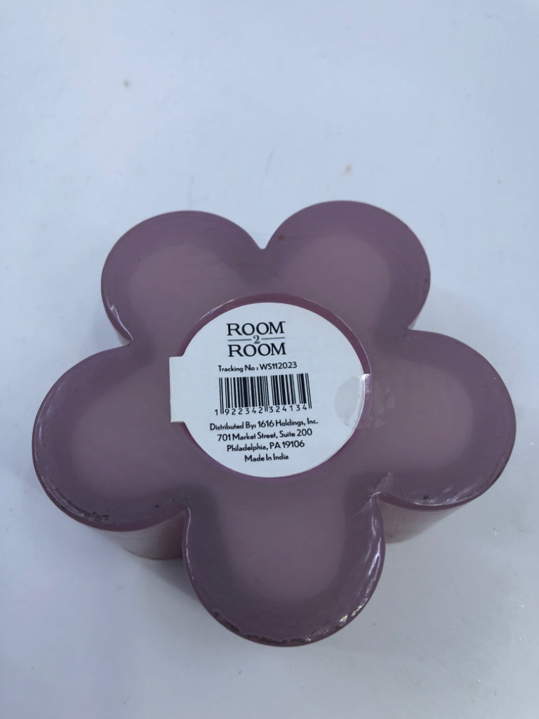 PINK GLASS FLOWER CANDLE.