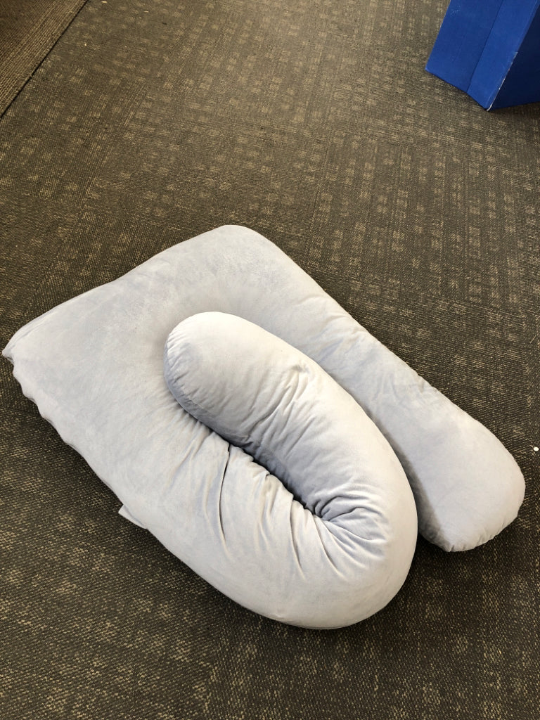 GREY U SHAPED PREGNANCY PILLOW.